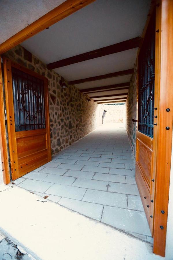 Marko&Luka Hotel Sinj Exterior photo